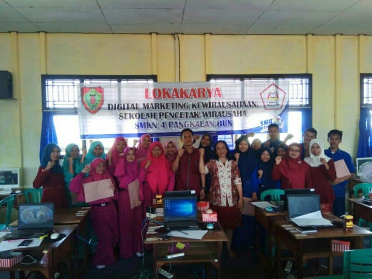 LPK Prisma Pangkalan Bun Jadi Narasumber Lokakarya Kewirausahaan Digital Marketing