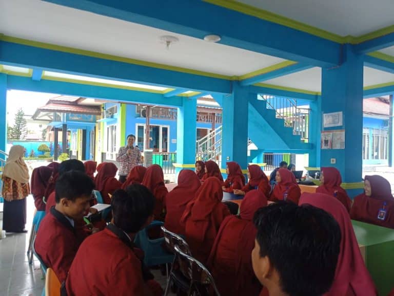 LPK Prisma Pangkalan Bun Kunjungan Studi ke Dinas Perpustakaan dan Kearsipan