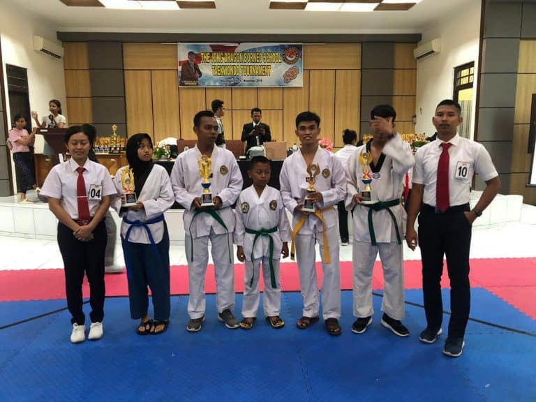 Kobar Taekwondo Akademi naungan Pengcab Taekwondo Indonesia Kotawaringin Barat mengirim 5 atlet ke 2nd The Jong Dragon Borneo School Taekwondo Turnament.